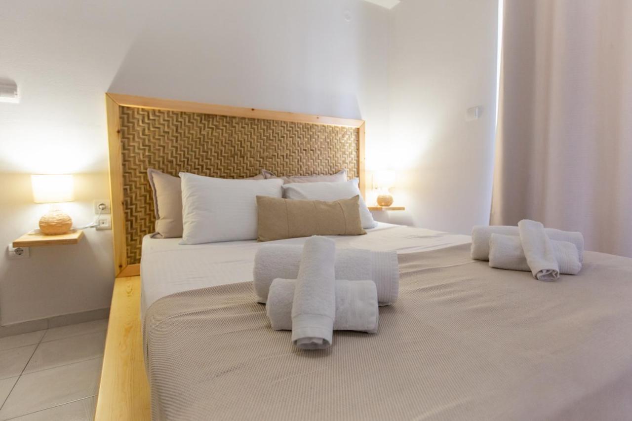 Casa In Centro Apartment นาฟปาคตอส ภายนอก รูปภาพ
