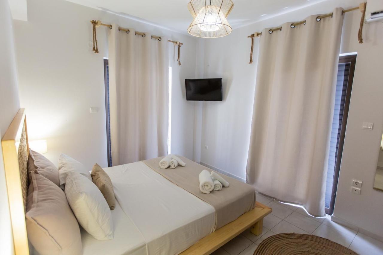 Casa In Centro Apartment นาฟปาคตอส ภายนอก รูปภาพ
